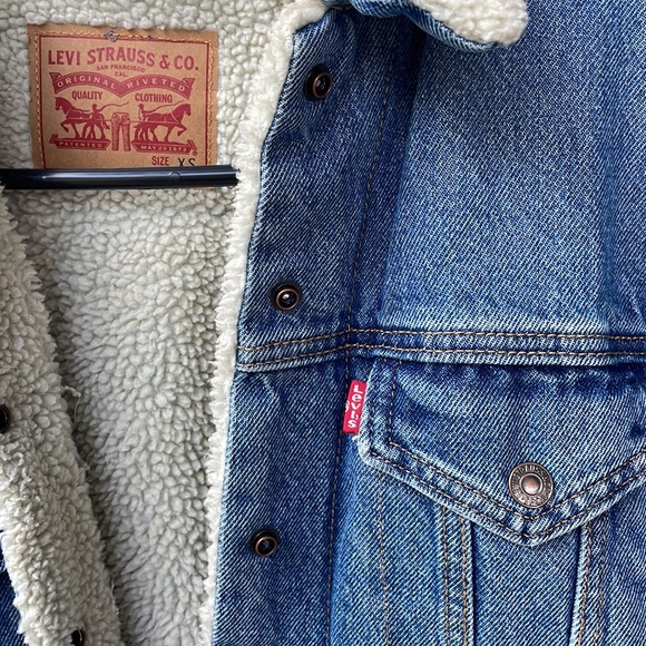 Levi’s Sherpa Jean Jacket - Picture 4 of 4
